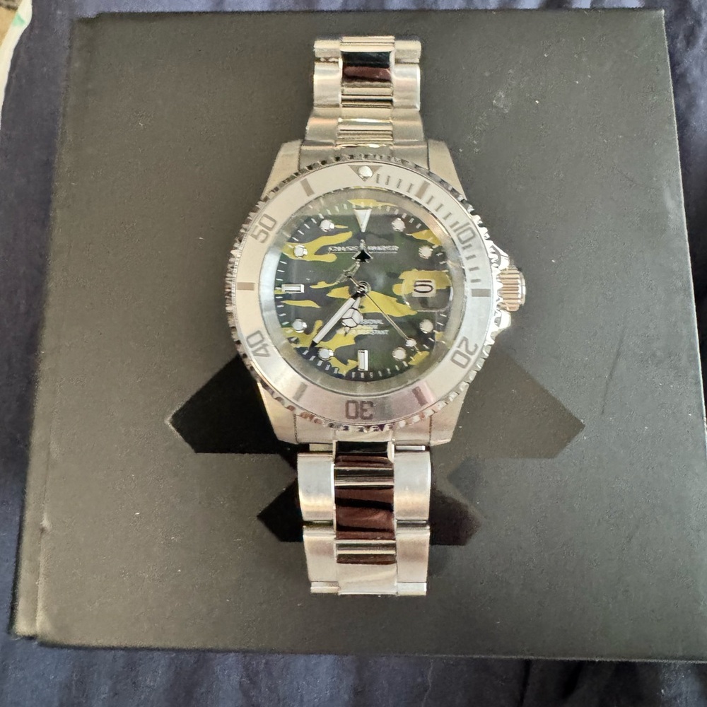 Invicta Chase Durer camo face